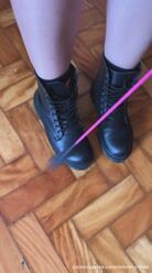 Sit, junto. Sentado, calado 🤫 😈👅 #bdsm