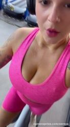 Já treinou hoje? Daqui a pouquinho vou ficar online 😜 #peitos