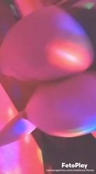 O vídeo entrega, mas o que eu gosto mesmo é do perigo. Atendo de dia, sim, mas é na boate que o…