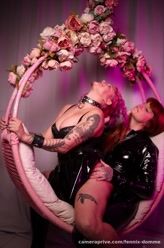 Somos um casal de meninas bissexuais, onde eu sou Domme e Sally minha sub. Além da relação…