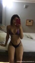 Crazy girl waiting to play lol 😏🔥