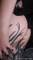 Será que hoje tu será capaz de ver por debaixo da saia da Mornni? 🫦❤️‍🔥💦