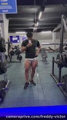 Bom dia, safados 😏 o treino de ontem foi perna, o que achou??