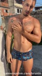 Bora tomar aquele banho com o carioca? 💦