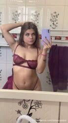 Tua loira favorita tá online cheia de tesão! Vem brincar…