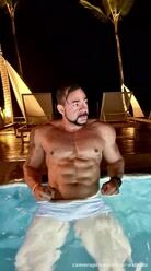 This is the life a king deserves, wanting a slave to kiss my feet.