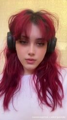 Eu deveria voltar com o cabelo vermelho ? Se sim, curte aqui, se não, fica de 4 pra mim aí. #domme