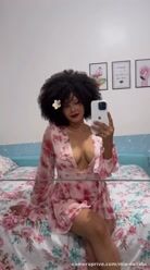 Video by Mia Calixto - on February 20, 2026