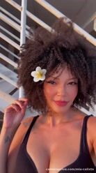 Video by Mia Calixto - on February 15, 2026