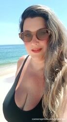 Como vocês estão aguentando esse calorão? #peitos