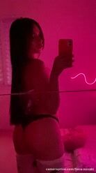 Brunette with a big ass 😈🔥 want to feel it?