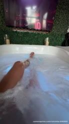 Let's have sex in the hot tub 😈😜🔥😋