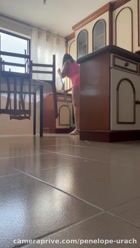 #exhibitionism I'm cleaning the house. I really wish I was here having hot sex on the floor 😈😈