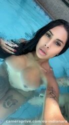 Vem curtir pelado a piscina comigo rsrs..🥵🥵 #gostosa