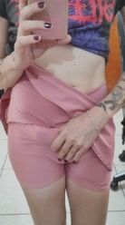 Meus amores, alagou minha casa ontem! 😓 O esgoto da rua aparentemente estava entupido, daí a…