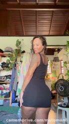 Good afternoon 🖤 I'm online, who's coming?? 😏 TGIF 🔥 #gorgeous