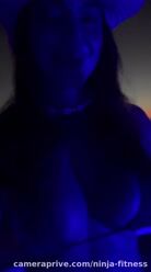 Corre na galeria de vídeos pagos para conferir o desfecho da minha aventura em alto mar. Tá…