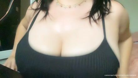 Those boobs barely fit in that tiny strap.... #boobs 🤤 video showing them in the video next to it