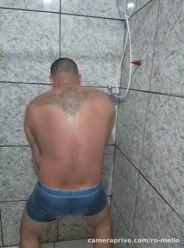 TOPA TOMAR BANHO COMIGO?