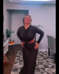 Raivosa , bora bailar …. #tesao 