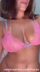 Hoje é o meu aniversário 😍🎁🥳 vem deixar o meu dia mais feliz!