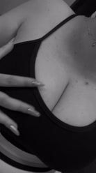 Tem #peitos lindos te esperando pra diversão, vem! 🔥