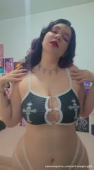 Online now, the hairy otaku (it's been about 5 months since I stopped waxing my whole body)…