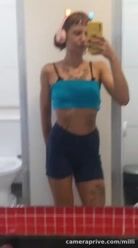 That classic mirror selfie before working out, to make yourself feel even better 💞🌸 (the…